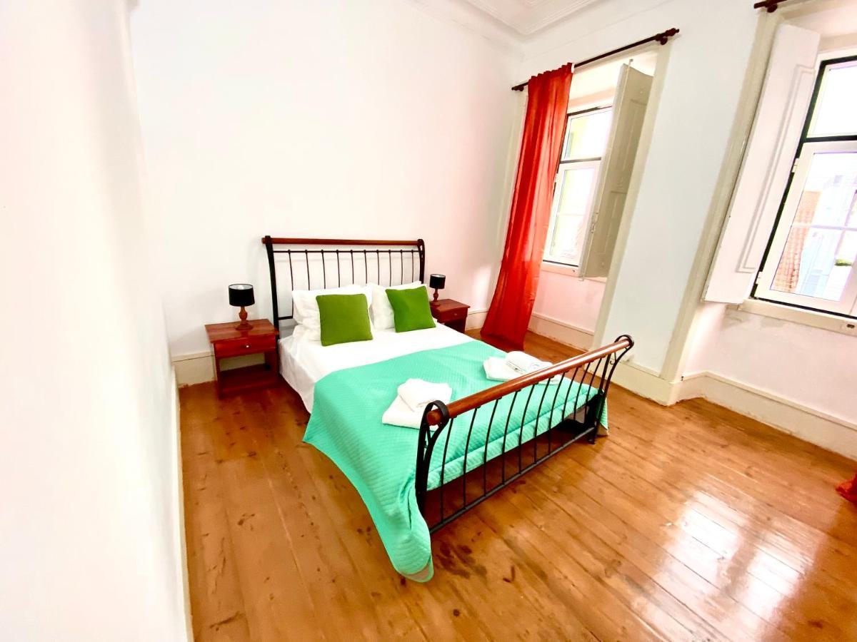 Artdeco Chiado 4 - Large Comfortable Double Room With Shared Bathroom Lissabon Exterior foto