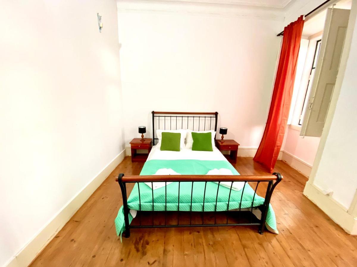 Artdeco Chiado 4 - Large Comfortable Double Room With Shared Bathroom Lissabon Exterior foto