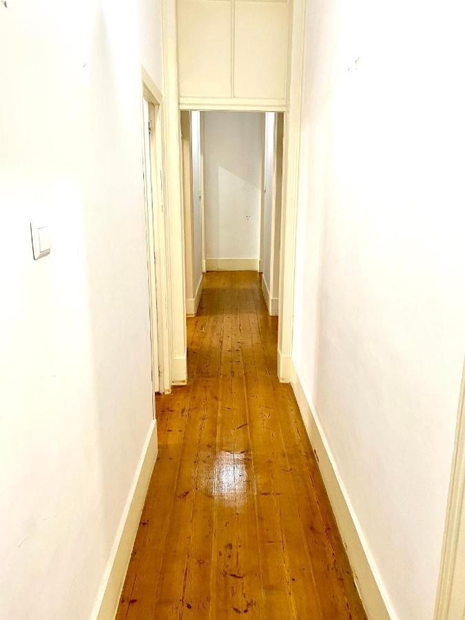 Artdeco Chiado 4 - Large Comfortable Double Room With Shared Bathroom Lissabon Exterior foto